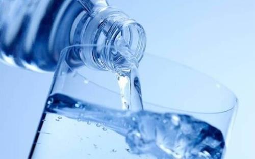 آب مورد نیاز بدن تنها از راه نوشیدن آب شرب تامین می شود؟