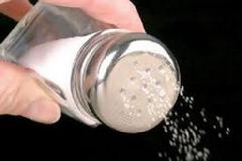 افزودن مداوم نمک به غذا و افزایش ریسک مبتلاشدن به سرطان معده