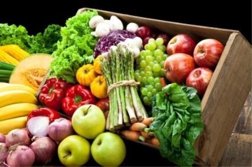چه میوه ها و سبزیجاتی به کاهش وزن کمک می کنند؟